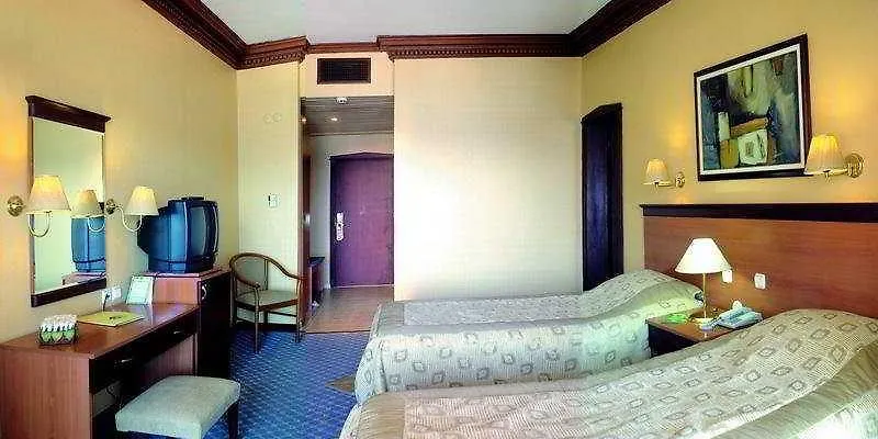 Green Platan Club Hotel And Spa 말마리스